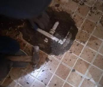 石屏卫生间漏水维修公司为您分享下卫生间渗水如何处理及注意事项
